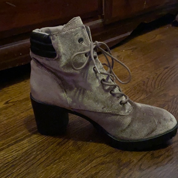 Velvet gray - Picture 1 of 3